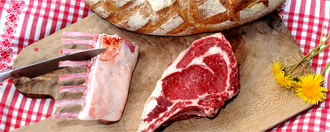 Planche à découper avec boeuf et agneau